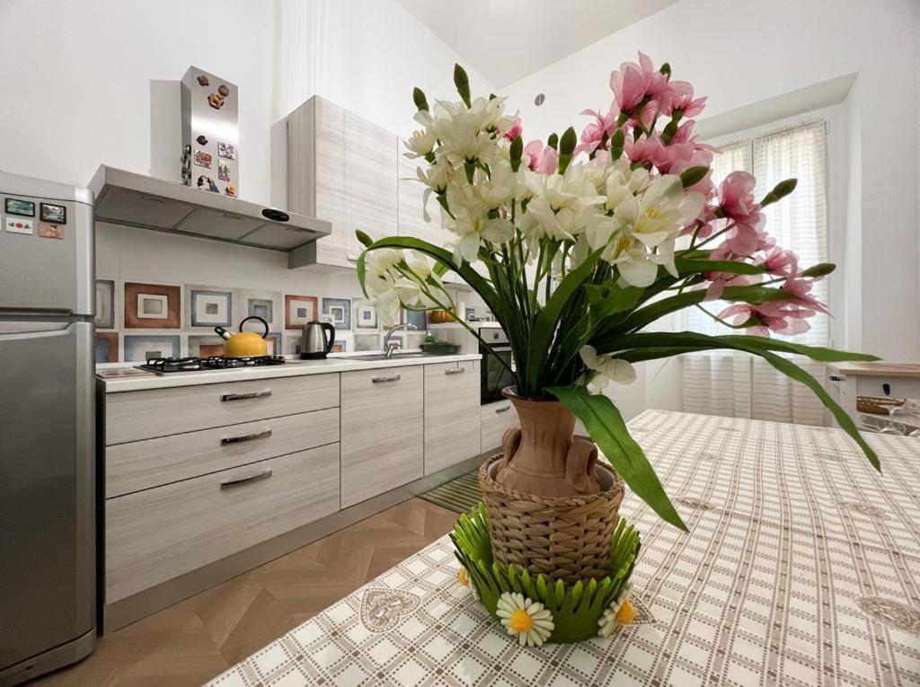 Apartmán A Casa Di Ala Řím Exteriér fotografie